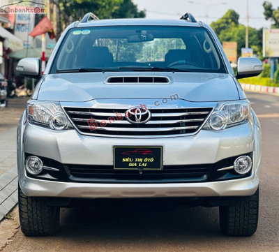 Xe Toyota Fortuner 2.5G 2015