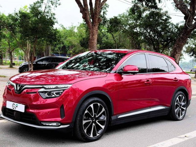 Xe điện VinFast VF8 Plus Đỏ