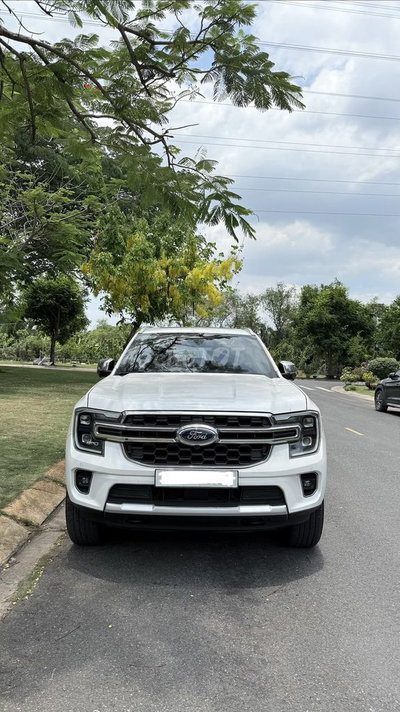 Ford Everest Titanium+ 4x4 2023 40.000 km Trắng