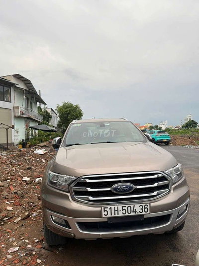 Ford Everest 2019 màu Nâu