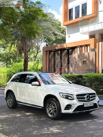 Xe Mercedes Benz GLC 300 4Matic 2018