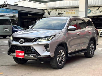 Toyota Fortuner Legender 2021 Bạc 83.000 km