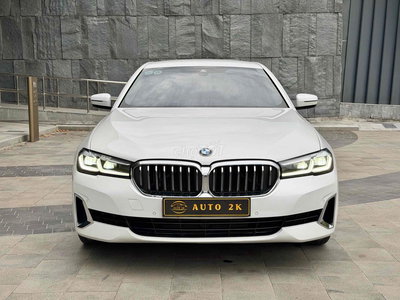 BMW 520i Luxury Line đk 2022 1 chủ mua mới zin 99%