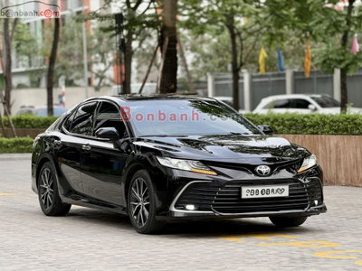 Xe Toyota Camry 2.0Q 2021