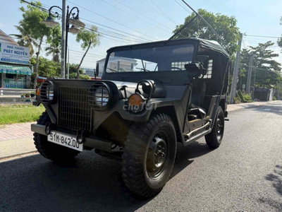 Jeep M151 Xanh