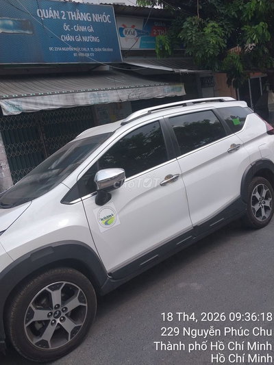 Mitsubishi Xpander Cross Trắng