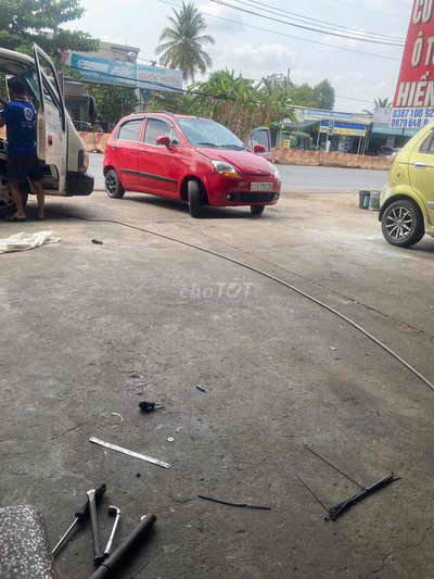 Chevrolet Spark Đỏ