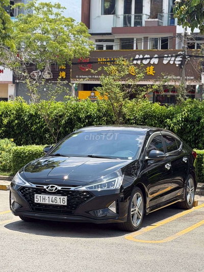 Hyundai Elantra Sport 1.6 Turbo Đen