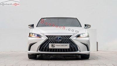 Xe Lexus ES 300h 2022