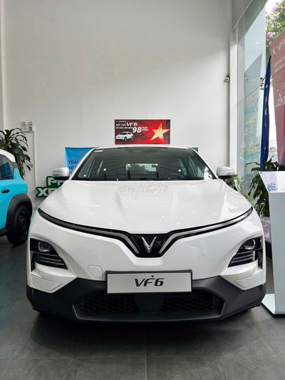 Xe ô tô điện VinFast VF6 ECO Trắng