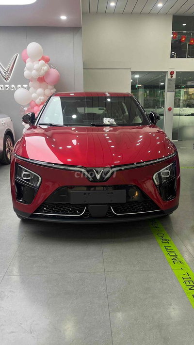 VinFast VF 7 - Đưa trước 110tr nhận xe ngay