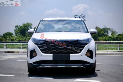 Xe Hyundai Custin Tiêu Chuẩn 1.5T 2026