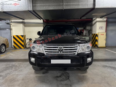 Xe Toyota Land Cruiser 5.7 V8 2012