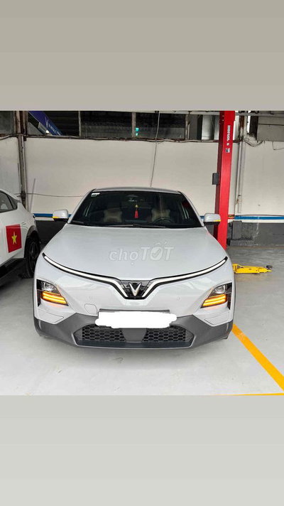 Xe điện VinFast VF6 Plus 2026 Xám