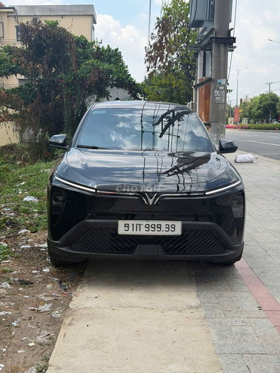 Vinfast Limo Green 2025 - 10000 km
