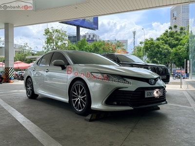 Xe Toyota Camry 2.0Q 2022