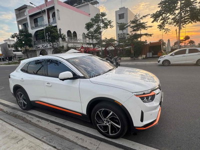 VinFast VF8 eco 2025 chạy 1v7