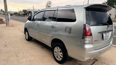 Toyota Innova G 2010 Bạc