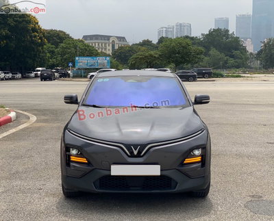 Xe VinFast VF6 Eco 2025