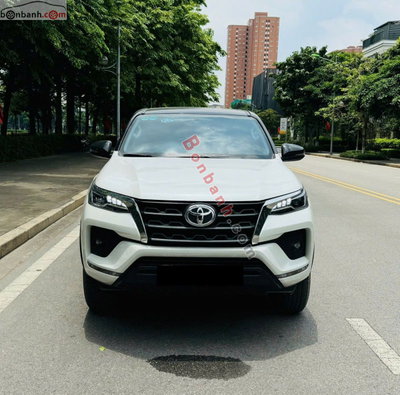 Xe Toyota Fortuner 2.4L 4x2 AT 2025