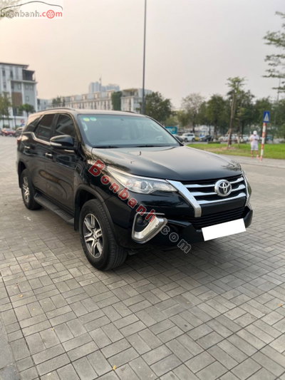 Xe Toyota Fortuner 2.4G 4x2 MT 2017