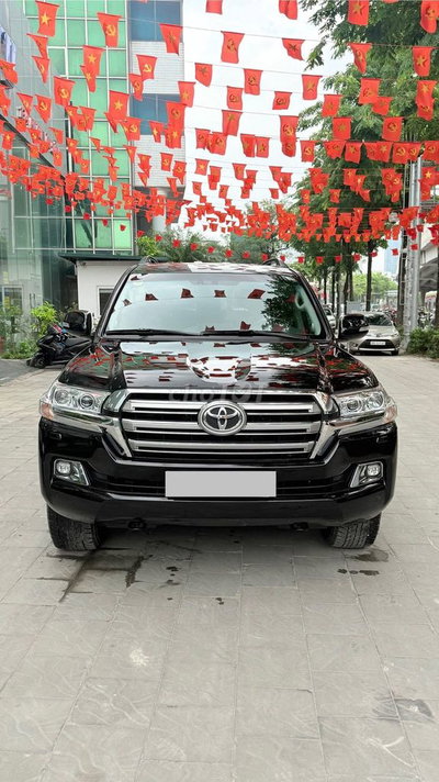 Land Cruiser 4.6 V8-2019, 1 chủ xuất hoá đơn VAT.