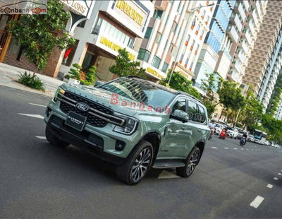 Xe Ford Everest Platinum+ 2.3L 4x4 AT 2026