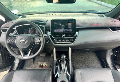 Toyota Cross 1.8V 2023 Đen 35.000km