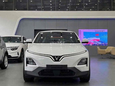 Xe điện Vinfast VF6 Eco Trắng
