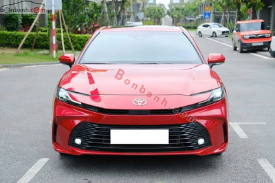 Xe Toyota Camry 2.0Q 2025