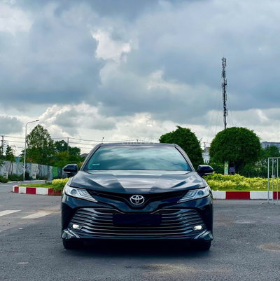 Toyota Camry 2019 2.5Q Đen 61.000 km