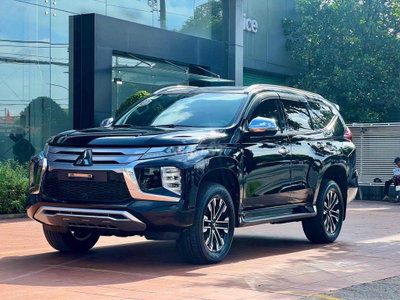 Mitsubishi Pajero Sport 2020 Đen