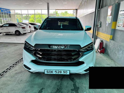 Isuzu MU-X 2023, số tự động 2 cầu