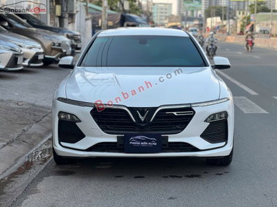 Xe VinFast Lux A 2.0 Base 2.0 AT 2021