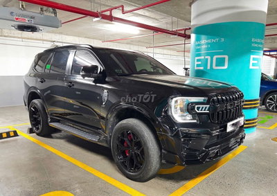 Ford Everest Titanium 2024 4x2 Đen - 15.000 km