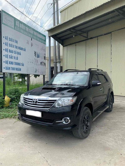Toyota Fortuner 2016 số sàn máy dầu