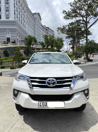 Toyota Fortuner 2019 Trắng