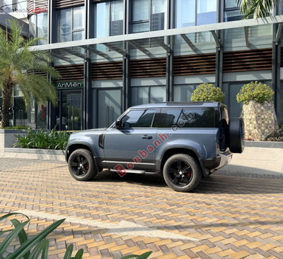 Xe LandRover Defender 90 P300 2.0 AT 2022