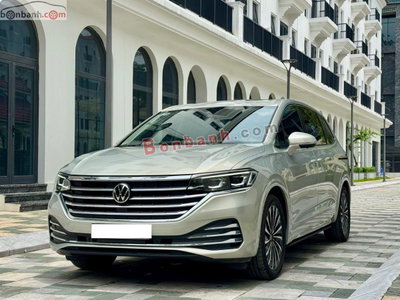 Xe Volkswagen Viloran Luxury 2024