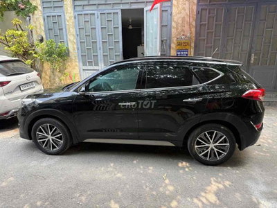 Hyundai Tucson Đen 5 chỗ