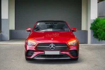 Mercedes-Benz E300 V1 2022 Đỏ