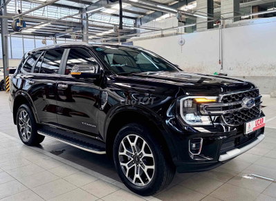 Ford Everest 2025 2 cầu Đen 10307 km