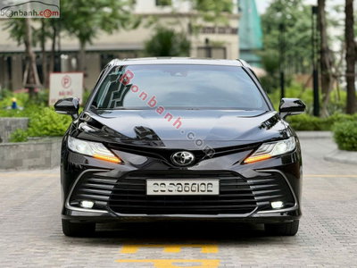 Xe Toyota Camry 2.0Q 2021
