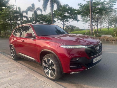 VinFast Lux SA 2019 2.0 Premium Đỏ