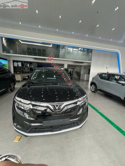 Xe VinFast VF8 Eco AWD 2023