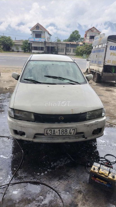 Mazda 323 1999 Trắng