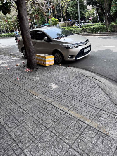 Toyota Vios 2017 Vàng cát