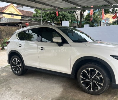 Mazda 2024 Luxury 20.000 km Trắng