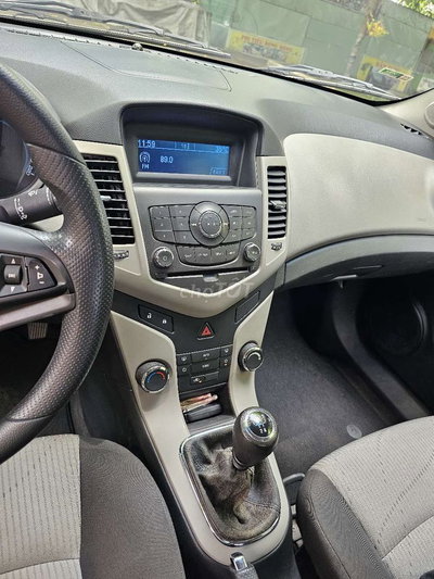 Chevrolet Cruze 2015 34.000km KHỦNG KHIẾP