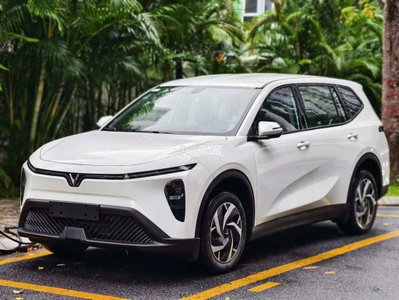 Xe điện Vinfast Limo 2025 Trắng